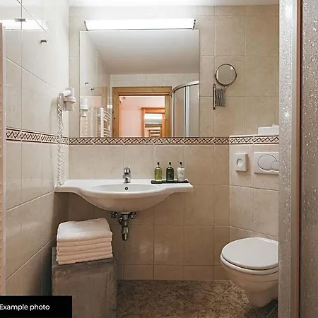 Vaya Zell Am 4*